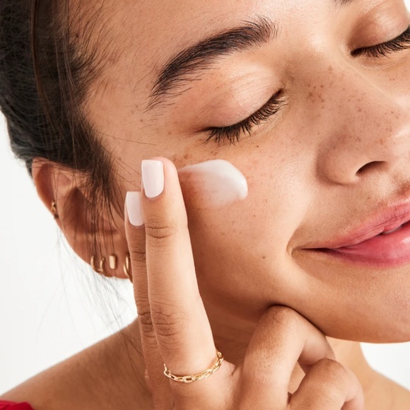 $10❤️‍🔥 ONLY 1! First Aid Beauty Ultra Repair Oil-Control Moisturizer 2PK 🪞 NEW - Picture 3 of 5